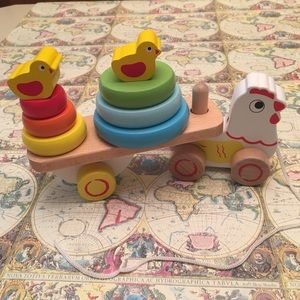 Unique and Rare Hen & Chicks Wooden Pull Toy